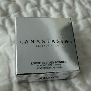 Anastasia Beverly Hills Silver Loose Setting Powder